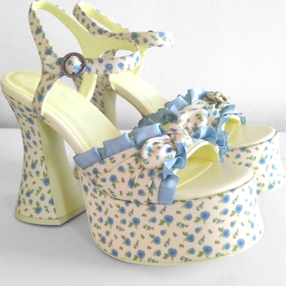 Southern Sworn Platform Sandals - Picture 2 of 12